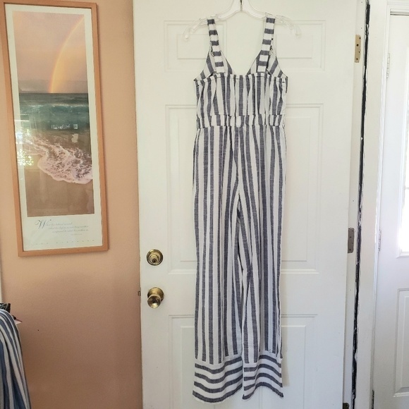 Navy & white jumpsuit from Derek Heart - Picture 2 of 4